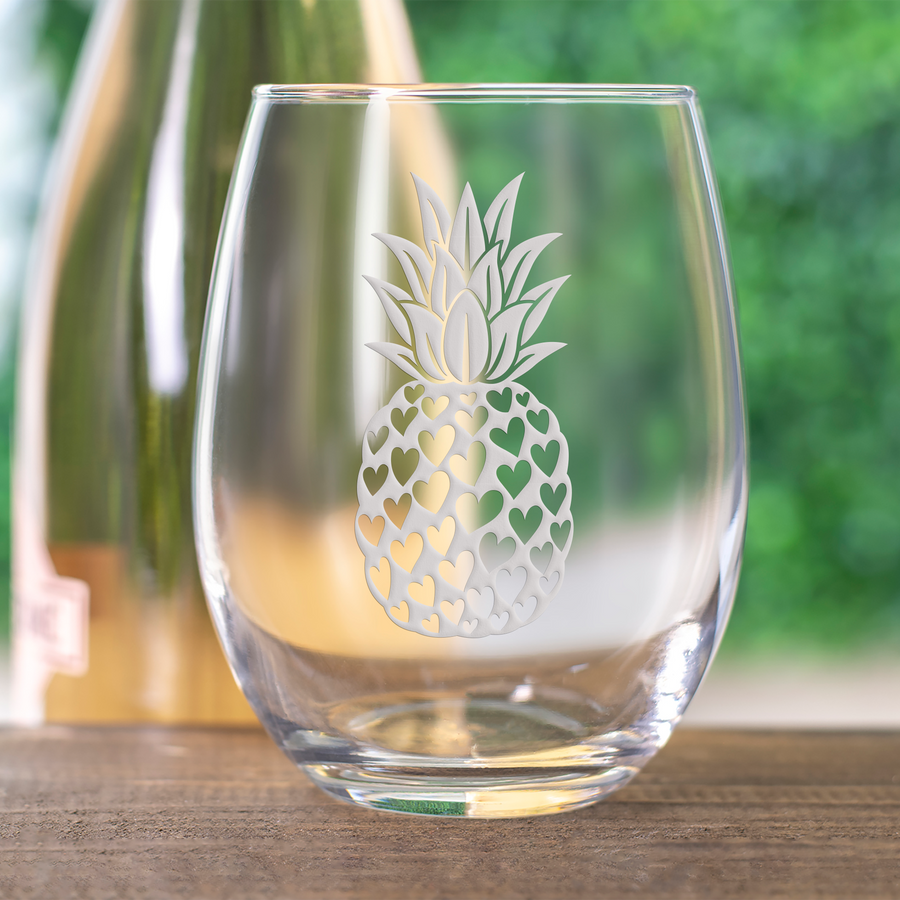 Pineapple Hearts Stemless Wine Glass