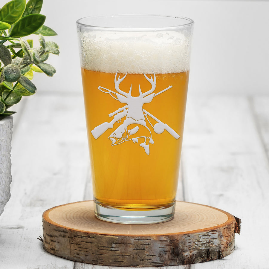 Deer Buck Fish Hunting Pint Beer Glass