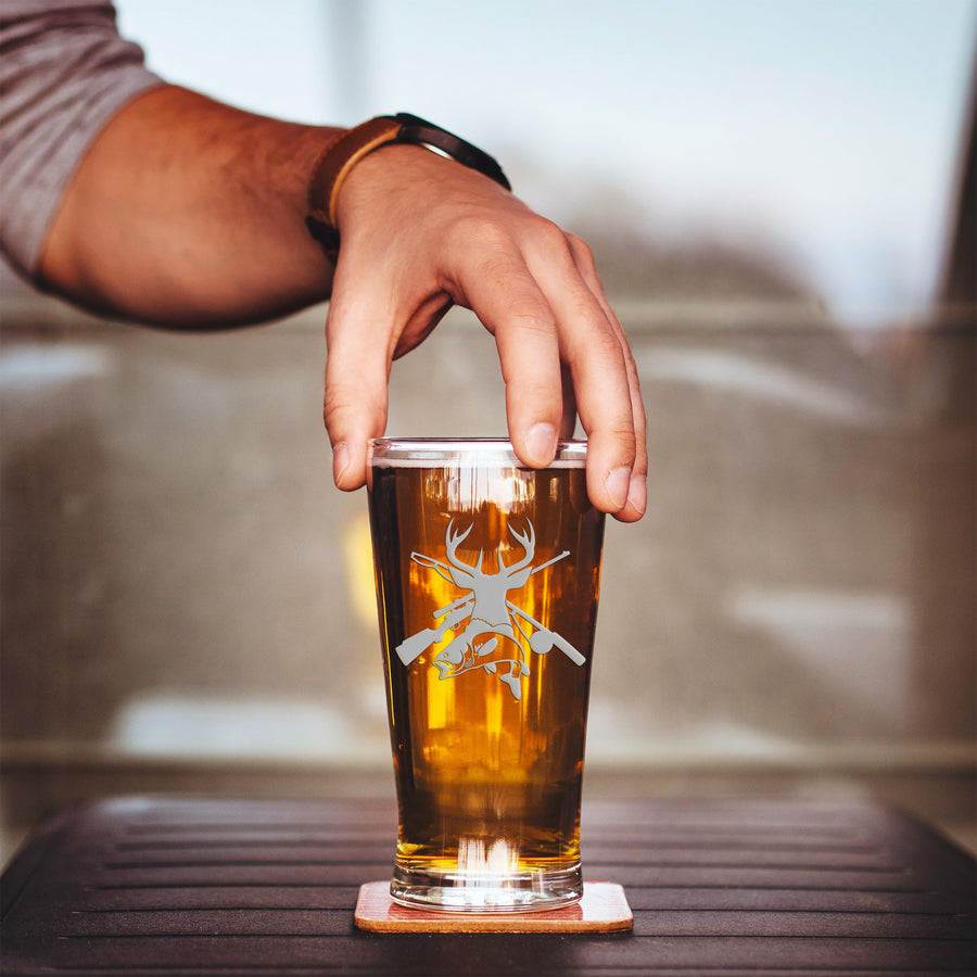 Deer Buck Fish Hunting Pint Beer Glass